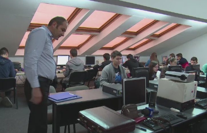 Trei medalii de argint si una de bronz pentru Romania, la Olimpiada Internationala de Informatica, din Rusia