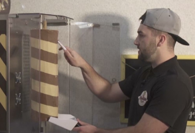 Shaorma cu ciocolata, specialitatea unei cofetarii din Marea Britanie. "Este o idee brilianta!"