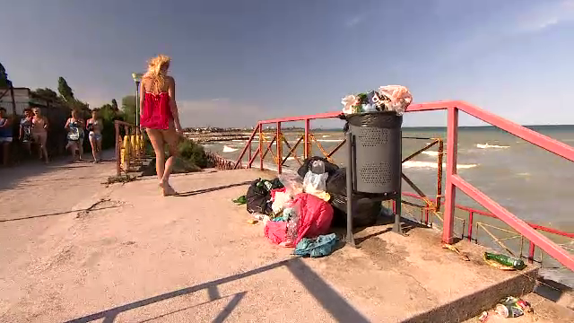 In urma cu cativa ani era numita "Statiunea Tineretului", acum e sufocata de gunoaie. Locul care se transforma intr-o ruina