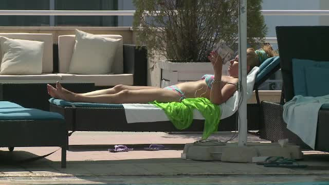 Succesul tot mai mare al serviciilor all inclusive in Romania. Reactia unor turistilor straini care vin in Mamaia