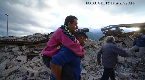 Cutremur devastator in Italia. Supravietuitorii sunt scosi de sub daramaturi