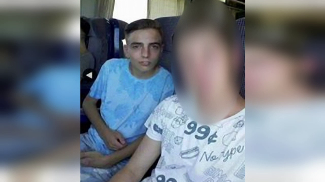 A murit incercand sa apere un tanar care era batut, dupa Steaua - Dinamo. Ultimul lucru filmat de Adi, elev in clasa a 12-a