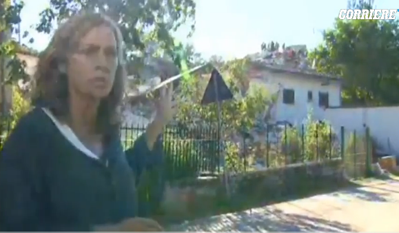 O cladire s-a prabusit in spatele unui reporter CNN care relata LIVE pe Facebook despre tragedia care a lovit Italia. VIDEO