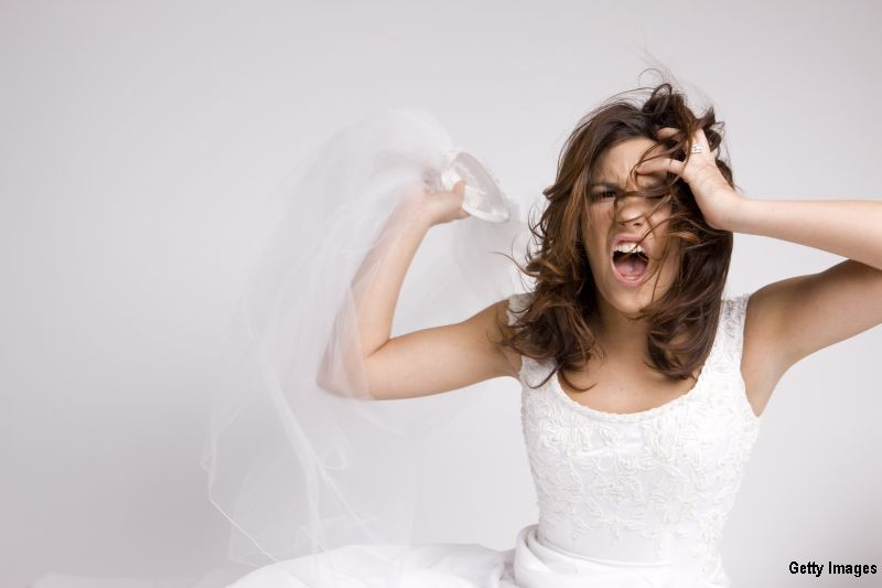 Avea emotii si a inceput sa se comporte ciudat in ziua nuntii. Ce a descoperit mireasa cand a fost dusa la spital de mama ei