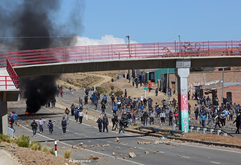 Adjunctul ministrului de interne din Bolivia, rapit si ucis in bataie de mineri in timpul unor proteste: "E un asasinat las"