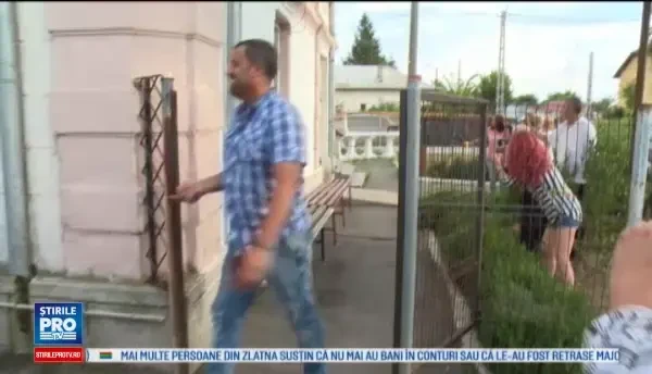 S-a dus sa isi caute iubitul in Vama Veche, dar sustine ca a fost violata de 2 indivizi. Am petrecut si ne-am si drogat