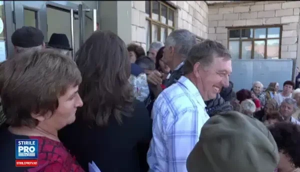 Metoda prin care doua angajate de la sucursala CEC Bank din Zlatna au furat sute de mii de euro. Pagubitii sunt disperati