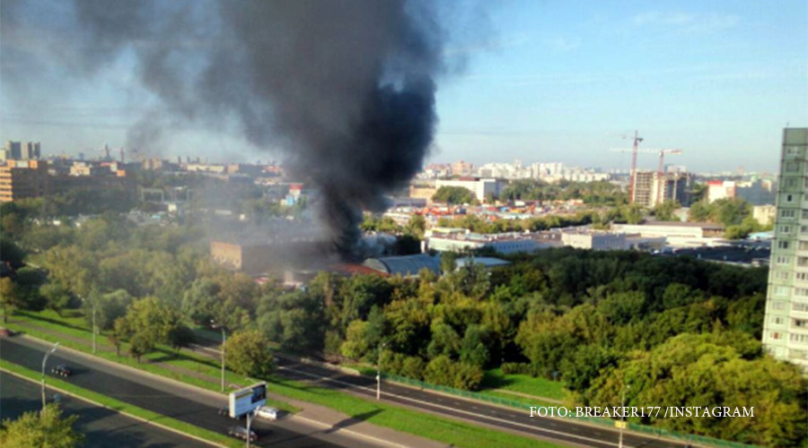 Incendiu devastator in Moscova. Pompierii au descoperit 16 cadavre