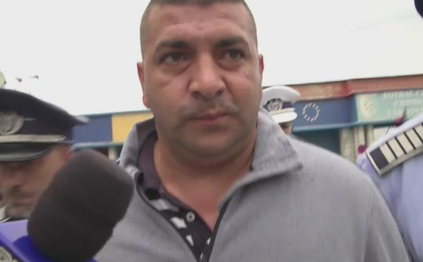 Biciclist din Targoviste, lovit in plin de o masina, pe trecerea de pietoni. Ce a facut soferul dupa accident