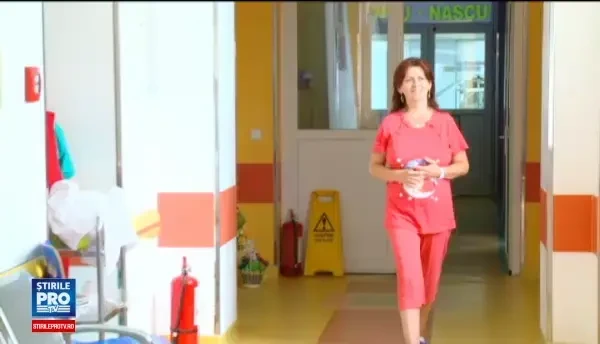 Bebelusii nascuti prematur nu mai au loc in maternitati. Planul cu care ministerul vrea sa salveze sectiile de neonatologie