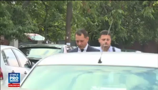 Parfumuri, stilouri scumpe si whisky. Sumele pe care le-au deturnat sefii DIPI, sub pretextul unor cheltuieli de protocol