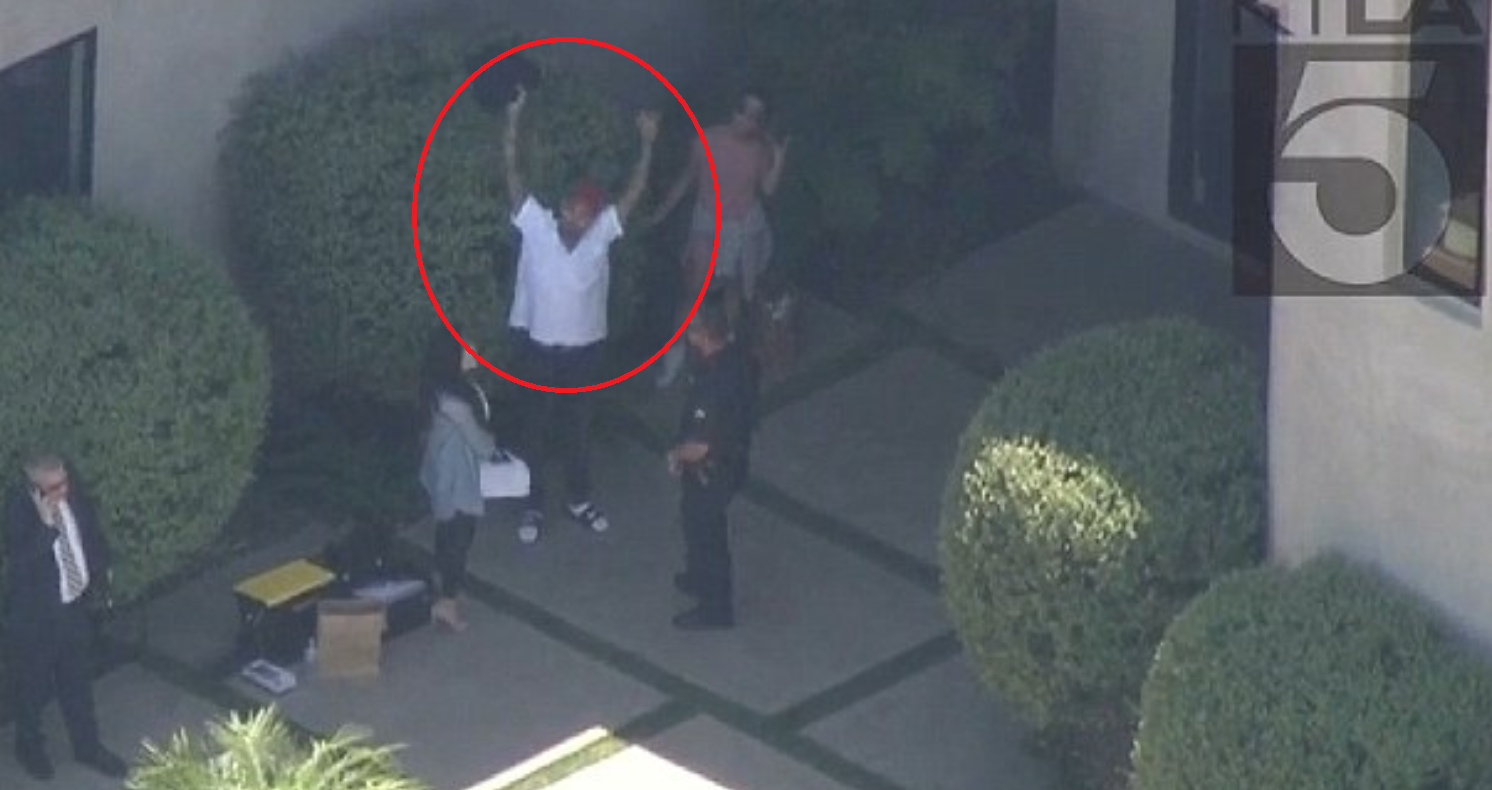 Chris Brown, arestat din nou de politie, tot pentru agresarea unei femei. Rapperul i-ar fi pus pistolul la tampla