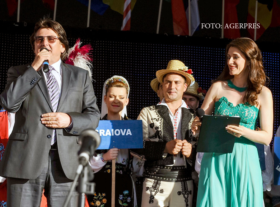 Primarul Timisoarei vrea sa mute cluburile intr-un cartier special. "Intr-un oras auzi clopotele catedralei, ale bisericilor"