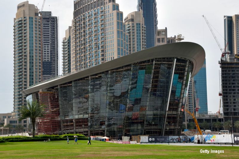 Dubaiul inaugureaza o noua cladire-simbol. Cum arata in interior Opera construita la "umbra" turnului Burj Khalifa