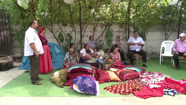 Romii pregatesc un protest cu satra la Berlin. Dorin Cioaba si supusii sai cer compensatii pentru victimele Holocaustului