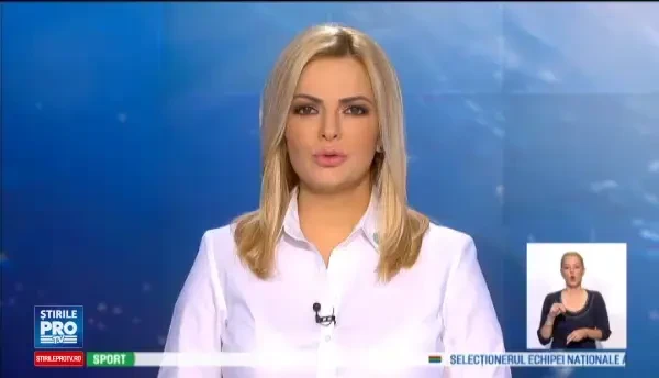 Furtuna puternica in America. Grindina a dat batai de cap soferilor, iar inundatia rezultata a mutat din loc mai multe masini