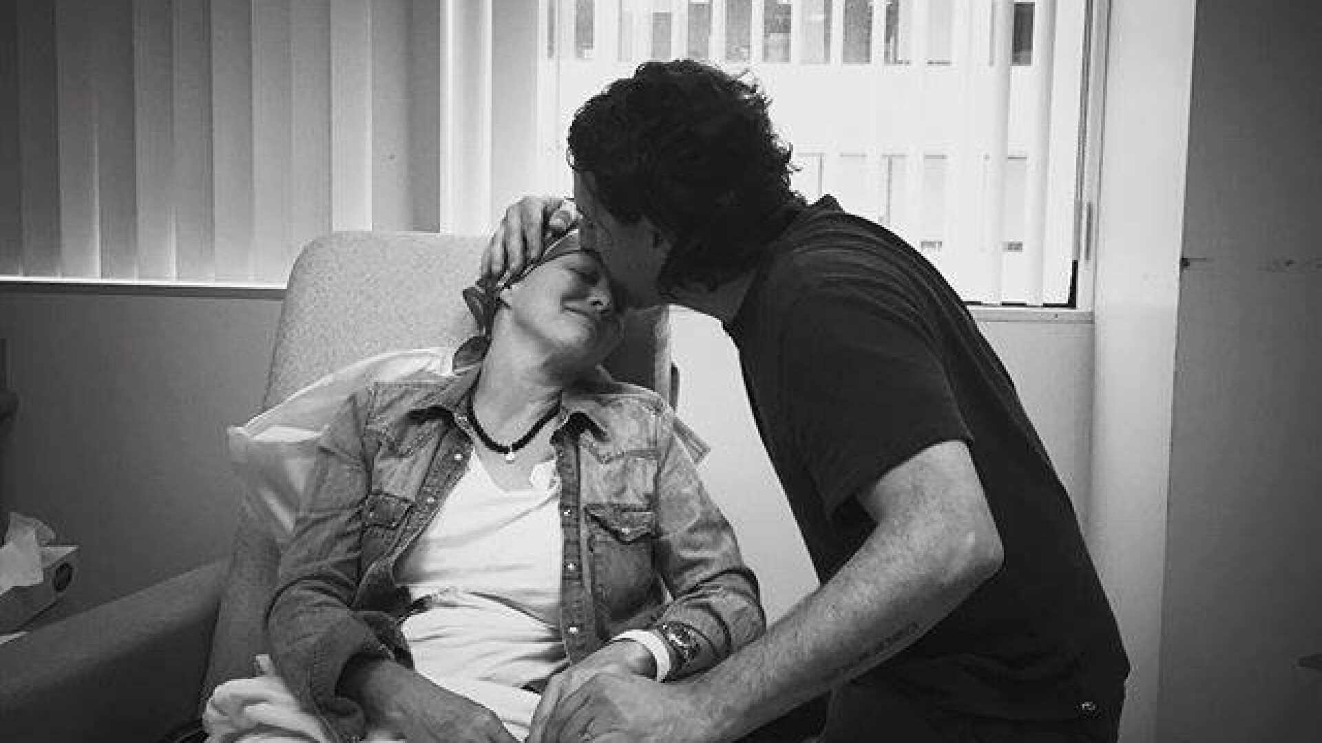 Actrita Shannen Doherty: "Cancerul a intrat in remisiune. Sunt binecuvantata"