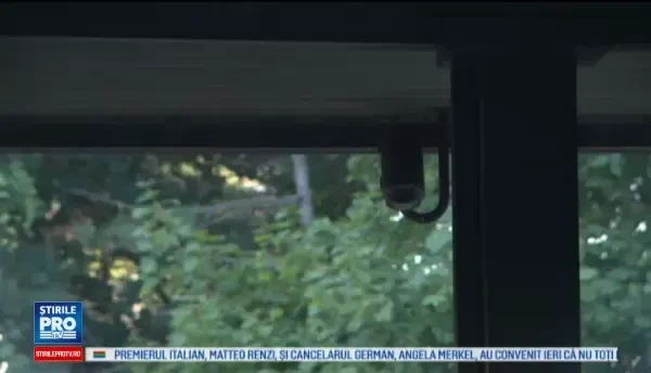 Un sofer de 70 de ani a fost la un pas sa ucida doi copii intr-o benzinarie din SUA. Doua masini au ars complet