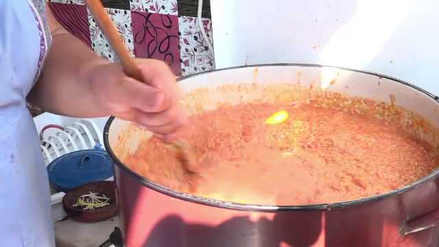 Secretul pentru cea mai buna zacusca. Gospodinele din Ardeal si-au dezvaluit reteta gustoasa