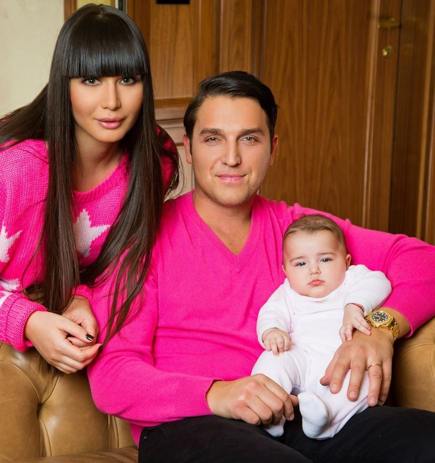 EBA si Bogdan Ionescu au divortat dupa 4 ani de casnicie. Reactiile aparute pe pagina de Facebook a Elenei Basescu