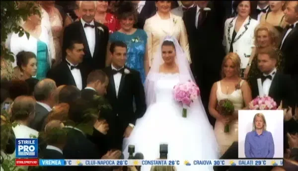 EBA si Bogdan Ionescu au divortat dupa 4 ani de casnicie. Reactiile fanilor pe pagina de Facebook a Elenei Basescu