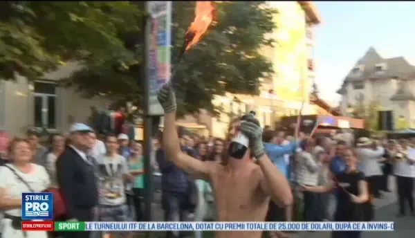 Cavaleri, balerine si clovni pe strazile din Sinaia. Peste 50.000 de turisti, asteptati la Festivalul Sinaia Forever