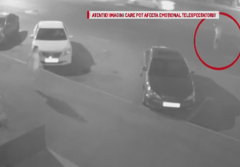 Un barbat a murit pe loc dupa ce a fost lovit in plin de o masina. Camerele stradale au surprins momentul accidentului