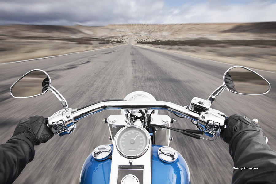 Sfarsit stupid pentru un motociclist care mergea la mare cu prietenii. Obstacolul care l-a trimis in mormant