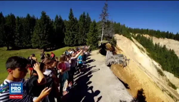 Experienta de neuitat pentru copiii dintr-o tabara din Muntii Apuseni: Am descoperit o parte a Romaniei care m-a impresionat