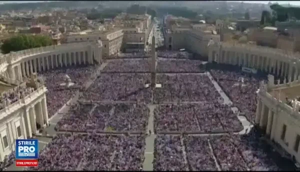 Moment istoric la Vatican: Maica Tereza a fost declarata SFANTA. Mesajul Papei Francisc in Piata Sfantul Petru. VIDEO