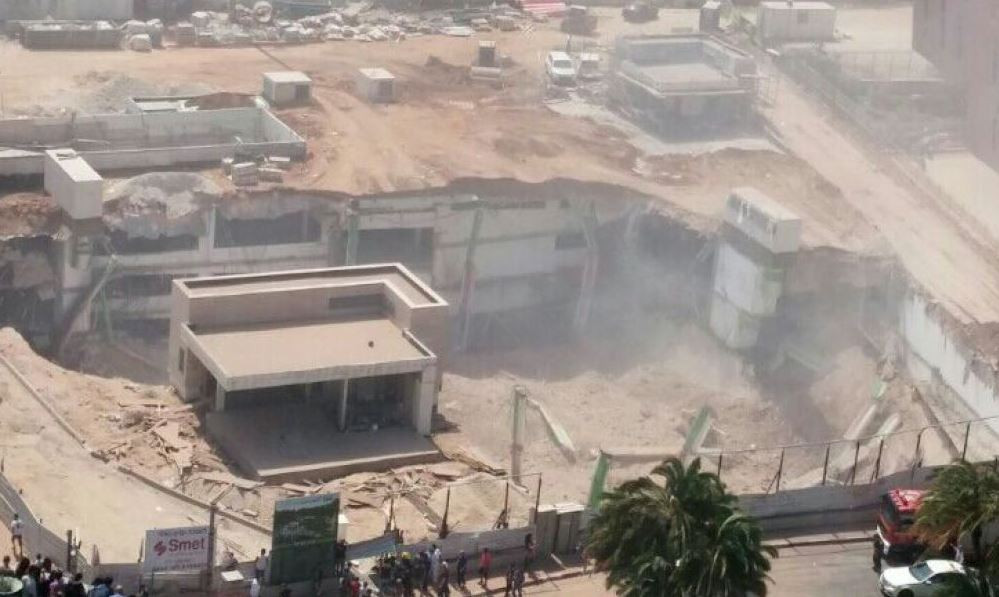 O macara s-a prabusit peste o cladire, in Tel Aviv. Doi oameni au murit si alti 27 au fost raniti