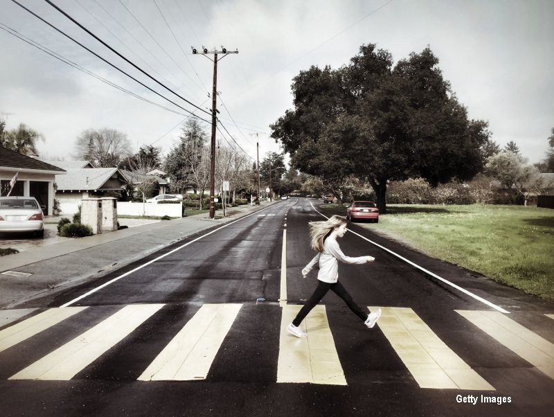 30.000 de oameni mor anual pe drumurile din Rusia. Ideea avuta de un ONG pentru a-i face pe soferi sa incetineasca la treceri