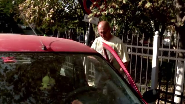 Explicatia socanta data de barbatul vinovat ca un copil de 8 ani s-a ars cu acid. Ce au vazut politistii pe camere