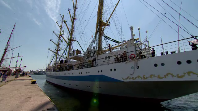 Vremea, dar si preturile sunt perfecte pentru o mini-vacanta la mare. Evenimentele sportive care au loc in acest weekend