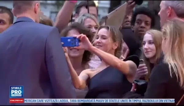 Dupa 12 ani de absenta si multe operatii estetice, actrita Renée Zellweger revine pe marele ecran cu rolul Bridget Jones