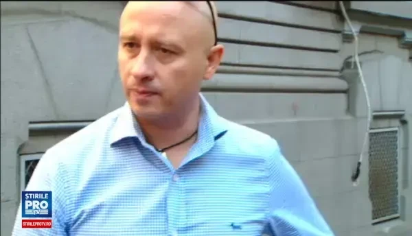 Printul Paul al Romaniei ar putea ramane fara jumatate din nume. Sebastian Bodu l-a dat in judecata pentru al Romaniei