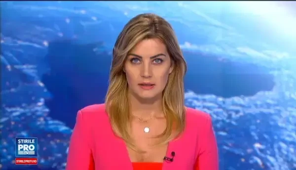 Un sofer a cazut cu masina de la 12 metri inaltime, pe o cale ferata. Barbatul sustine ca nu isi mai aminteste nimic