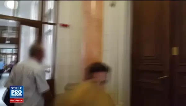 Un profesor acuzat de corupere sexuala de minori si-a tarat elevii la tribunal. Ce spun mamele copilelor agresate