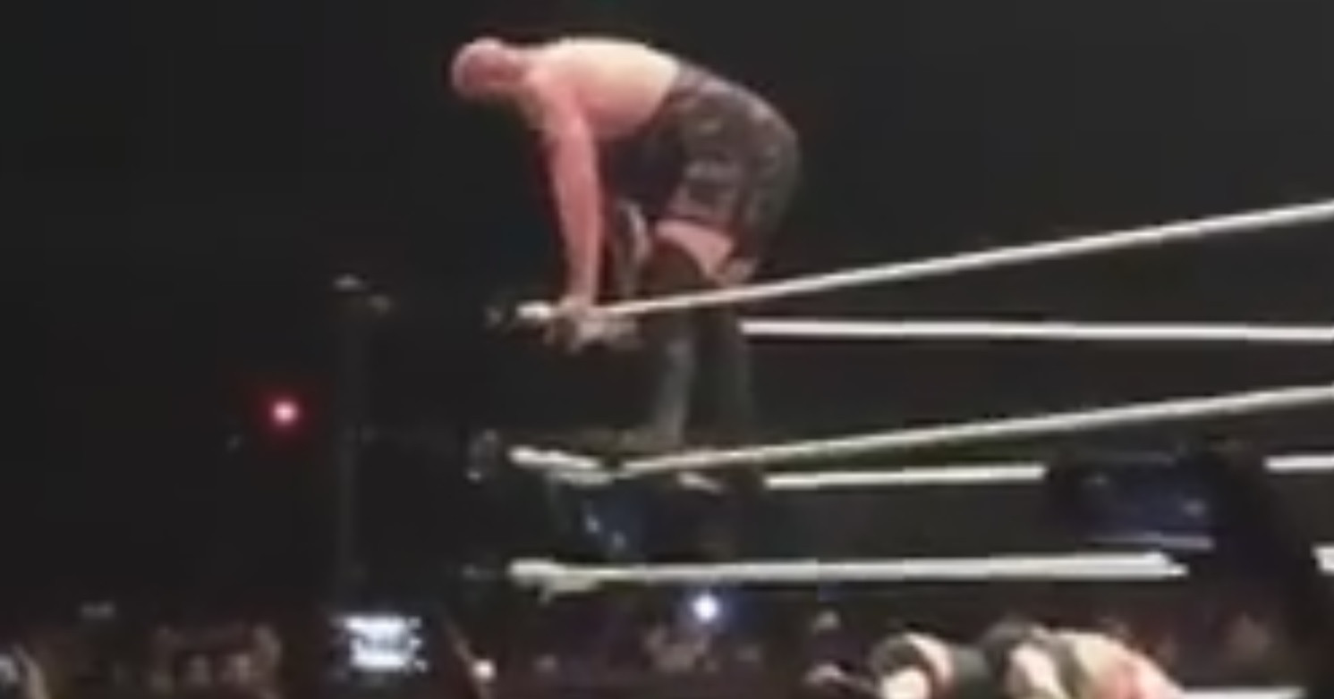 Gigantul Big Show nu a mai patit niciodata asa ceva! Ce s-a intamplat cu colosul de 200kg la aceasta faza