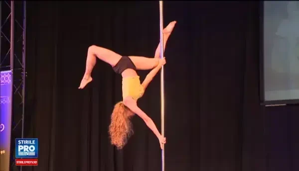 Cine sunt fetele care s-au luptat pentru titlul de campioana nationala la dans la bara. Te captiveaza de la prima sedinta