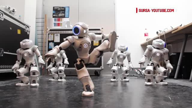 Robotul NAO, unul dintre cei mai cunoscuti din lume, a ajuns la Cluj. Programat cum trebuie, NAO poate sa faca aproape orice