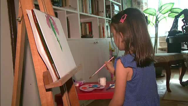 Cum isi imagineaza copiii prima zi de scoala. "Sa inveti sa citesti e important ca sa nu astepti sa-ti citeasca parintii"