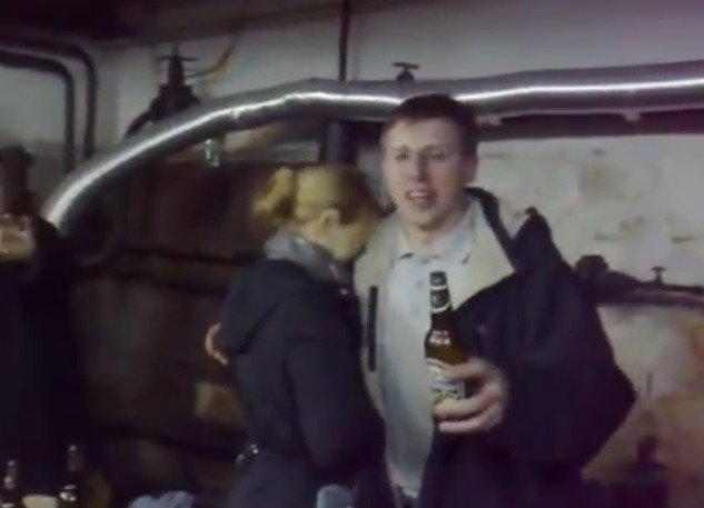 VIDEO cu edilul Chisinaului, la o petrecere intr-un garaj, cu alcool: "Ne permitem sa ne distram, uneori poate mai deochiat"