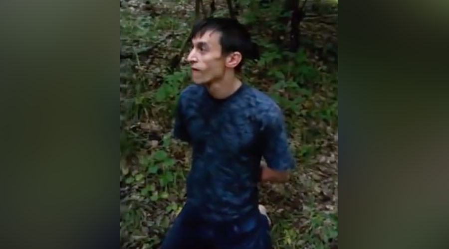 Momentul in care un politist rus ii sfideaza pe militantii jihadisti inainte de a fi executat. Ultimele sale cuvinte. VIDEO