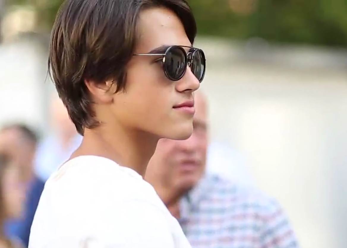 Cum s-au imbracat elevii de la "Jean Monnet" in prima zi de scoala. Un elev a cheltuit 1.500 de euro pe haine