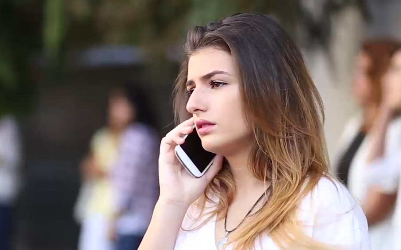 Prima zi de scoala la Liceul "Jean Monnet". Cum arata tinuta de 1.500 de euro a unui elev