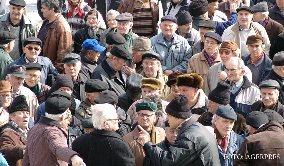 Legea prin care romanii si-ar putea CUMPARA vechime la pensie. De ce se opune Guvernul acestei masuri