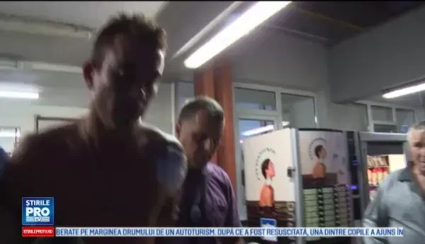 Un barbat si-a ucis tatal pentru ca i-ar fi facut o propunere indecenta viitoarei nurori. Femeia: Socrul meu era un betiv