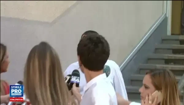 Ponta nu s-a dus la scoala, ca sa nu intarzie la politie. Cum a ratat fostul premier deschiderea anului scolar la Targu Jiu