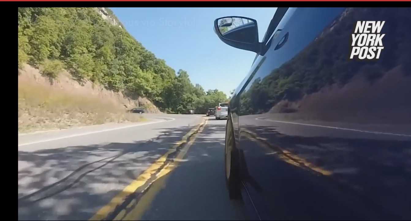 A vrut sa le arate prietenilor ca e un sofer bun, insa totul s-a terminat tragic pentru barbat. Ce s-a intamplat cu masina